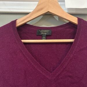 Women's V-Neck Sweater in Rich Purple